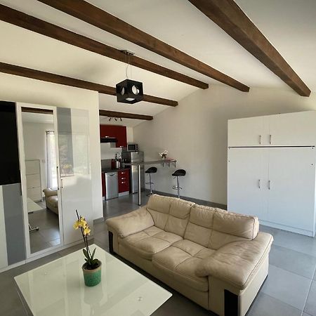Studio Charmant Avec Terrasse Lançon-Provence 外观 照片