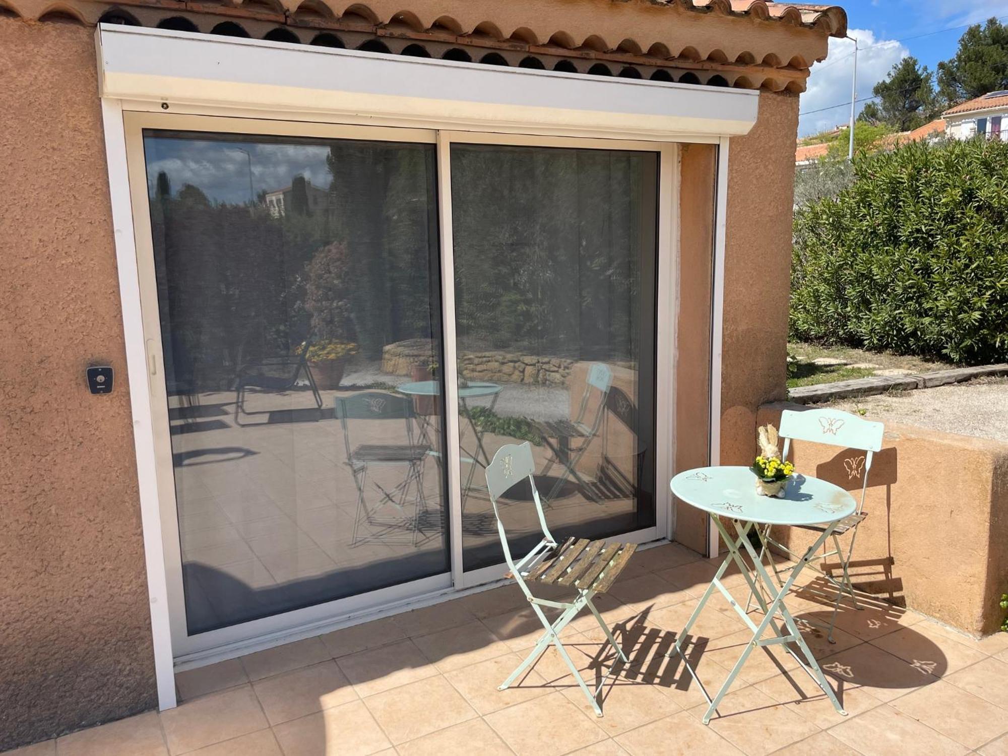 Studio Charmant Avec Terrasse Lançon-Provence 外观 照片